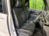 運転席シート廻りは使用感も少なく、良好な状態となっています。丁寧に使われていたことがよくわかりますね。