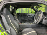 運転席シート廻りは使用感も少なく、良好な状態となっています。前オーナー様が丁寧に使っていたことがよくわかりますね。