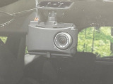 【ドライブレコーダー】ドライブレコーダー装備!走行中はもちろん、あおり運転や事故に遭遇した際、映像で記録し、万一のリスクに備えます。※記録用SDカードはお客様ご自身でご準備いただく必要があります。
