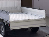 三方開でどの方向からでも荷物を楽に積むことが出来ます