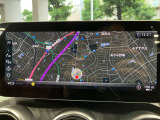バックカメラにより駐車時の後方確認も楽にできます。