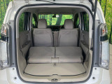 普段のお買い物や通勤、送迎等に十分な荷室スペースを確保しております。セカンドシートを倒すと、大きな荷物の積載も可能です♪