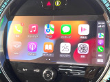 ●Apple Car Play:スマホとの有線接続で、ナビ・オーディオ再生などスマホのアプリ機能が画面でも使える便利機能です!