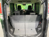 普段のお買い物や通勤、送迎等に十分な荷室スペースを確保しております。セカンドシートを倒すと、大きな荷物の積載も可能です♪