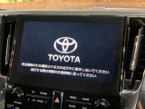 【メーカー純正ナビ】インテリアに溶け込むスタイリッシュな「専用設計」メーカーナビを装備♪視認性や操作性など基本性能にも優れ、より上質なカーライフをお楽しみいただけます。