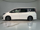 ご購入して頂いた車両は、ご納車前に、しっかり点検・整備してからの、ご納車になります。点検箇所は、エンジンオイル交換・ワイパーゴム・ブレーキ点検・調整・その他を確認のうえ、ご納車いたします。