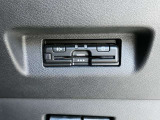 ETC車載器付きです♪高速道路をスイスイと通過!で、キャシュレス!クルマは料金所をノンストップで通過することができます☆