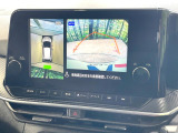 【アラウンドビューモニター】専用のカメラにより、上から見下ろしたような視点で360度クルマの周囲を確認することができます☆死角部分も確認しやすく、狭い場所での切り返しや駐車もスムーズに行えます。