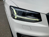 LEDヘッドライトにより夜間の視認性も向上。リヤのウィンカーはダイナミックターンインジケーターになりきれいに流れるのが特徴的です。