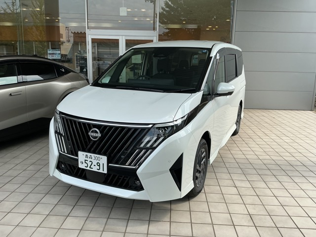 セレナ 1.4 e-4ORCE ハイウェイスターV NissanConnectインフォテインメントシステム ...