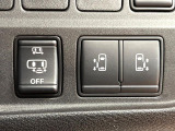 【両側パワースライドドア】スマートキーや運転席のスイッチで後席両側スライドドアの開閉が可能♪電動だから力を入れてドアを開ける必要が無く、小さなお子様でも簡単に開け閉めでき快適です♪