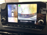 【マルチアラウンドモニター】専用のカメラにより、上から見下ろしたような視点で360度クルマの周囲を確認することができます☆死角部分も確認しやすく、狭い場所での切り返しや駐車もスムーズに行えます。