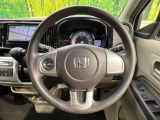 インテリアに合わせたデザインのステアリングは、運転される方のことも考え、運転しやすい形状、大きさです。是非一度、実際に触ってお確かめください。