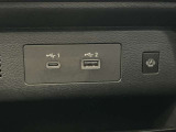 USB電源を装備してます。スマホやタブレットの充電に便利です♪