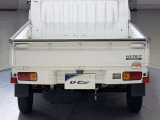 三方開でどの方向からでも荷物を楽に積むことが出来ます