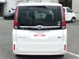 国家整備資格を取得しておりますメカニックが、大切なお客様のお車をご納車に向けて整備致します♪