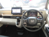Honda車が初めての方にも扱いやすく分かりやすいインパネ周りと各種スイッチ類です。