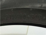 タイヤサイズは【215/60R17】
