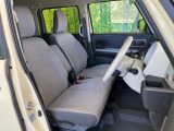 運転席シート廻りは使用感も少なく、良好な状態となっています。丁寧に使われていたことがよくわかりますね。