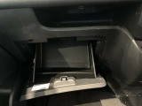 収納スペースもたくさん有ります☆車検証や小物類などすっきり収納♪