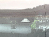 【ホンダセンシング】走行中に前方の車両等を認識し、衝突しそうな時は警報とブレーキで衝突回避と被害軽減をアシスト。より安全にドライブをお楽しみいただけます。