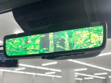 【デジタルインナーミラー】後席の大きな荷物や同乗者で後方が確認しづらい時でも安心!カメラが撮影した車両後方の映像をルームミラー内に表示。クリアな視界で状況の確認が可能です!