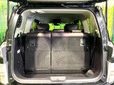 普段のお買い物や通勤、送迎等に十分な荷室スペースを確保しております。セカンドシートを倒すと、大きな荷物の積載も可能です♪
