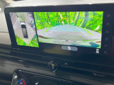 【アラウンドビューモニター】専用のカメラにより、上から見下ろしたような視点で360度クルマの周囲を確認することができます☆死角部分も確認しやすく、狭い場所での切り返しや駐車もスムーズに行えます。