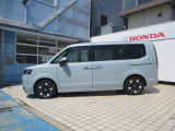 全長480cm、幅175cm、高さ184cmのお車になります。