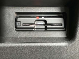 ETCを装備。これで高速道路の料金所もノーストレス。ノンストップで通過します。