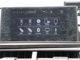 お車選びをお楽しみ頂けるよう、在庫車の展示スペースを十分に確保しております。