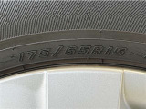 タイヤサイズは【175/65R15】