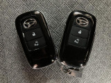 スマートキーを装備しています☆カギをカバンやポケットに入れて頂いた状態でドアロックの開閉やエンジンスタートをして頂けますよ!とても便利な装備です!