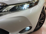 【LEDヘッドライト】悪天候や夜間走行時も良好な視界を確保し安心して運転できる高輝度LEDヘッドライトを装備!点灯速度が早く、消費電力も抑えられています。