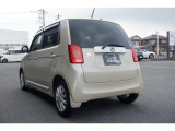 より綺麗なお車に乗りたい方には当社自慢のボディーコーティングをおススメします!細かい傷も目立たなくなり、普段のお手入れも楽になります。