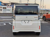 届出済未使用車とは初度届出された車輌で、使用または運行等に供されていない中古車です!