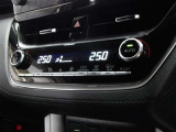 車内の温度管理に便利なオートエアコン☆