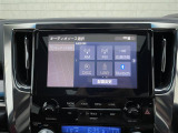 CD/DVD再生機能、Bluetooth、USB接続機能、フルセグテレビなど様々なオーディオソースをご利用できます。
