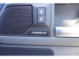 英国のオーディオメーカーMERIDIAN Audioは、その優れたサウンドで高い評価を受けています。数々の受賞歴を誇る同社のサウンドシステムは、長年にわたる音響心理学の研究をもとに、リアルなサウンドを実現。