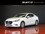 中古車専門再生工場にて熟練専任スタッフが丁寧に清掃、仕上げを実施しております。また、お客様に安心してご検討いただける様、公取協が定める基準に基づき車両検査を実施し、車両状態評価証を発行しております。