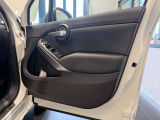 運転席のドアパネルもきれいな状態です。