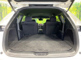 【パワーバックドア】スマートキーや運転席のボタンを押すだけでリアゲートが自動で開閉します!荷物を持っている時や、高い位置にあるバックドアを閉める際に便利な機能です♪