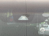 【ホンダセンシング】走行中に前方の車両等を認識し、衝突しそうな時は警報とブレーキで衝突回避と被害軽減をアシスト。より安全にドライブをお楽しみいただけます。