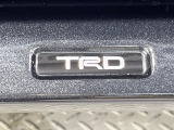 【TRDエアロ】人気のTRDエアロを装備!クルマの外観がよりスタイリッシュになり、街中で存在感あふれる1台に♪将来買い替える時にもリセールに影響しやすく、価値ある人気の装備です!