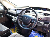 当店ではスポーツグレードや人気車種・上級グレードを主に仕入れ強化しております!中古車でお買い得感あるお車展示中となっておりますのでお客様のご来店、お見積もり依頼お待ちしております。