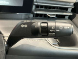 車外の明るさに応じでライトを点灯、消灯してくれるオートライト機能です☆お天気の良い昼間のトンネル走行などオートにしてると便利で安心です☆エンジン停止時にライトの消し忘れも無くなります☆