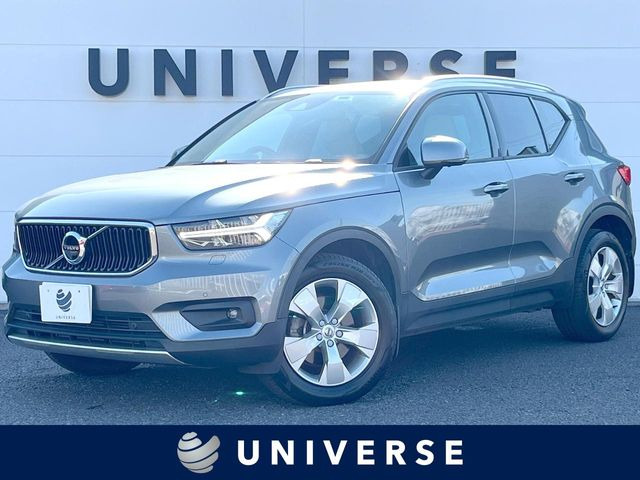 XC40 T4 AWD モメンタム 4WD 