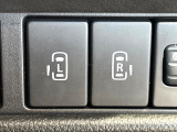 【両側パワースライドドア】スマートキーや運転席のスイッチで後席両側スライドドアの開閉が可能♪電動だから力を入れてドアを開ける必要が無く、小さなお子様でも簡単に開け閉めでき快適です♪
