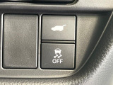 【パワーバックドア】スマートキーや運転席のボタンを押すだけでリアゲートが自動で開閉します!荷物を持っている時や、高い位置にあるバックドアを閉める際に便利な機能です♪