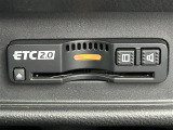 【ETC2.0(DSRC)】ETCカードを挿入すれば料金所はノンストップで通過できます。ETC限定の割引や、高速道路の情報提供サービスを利用できます。